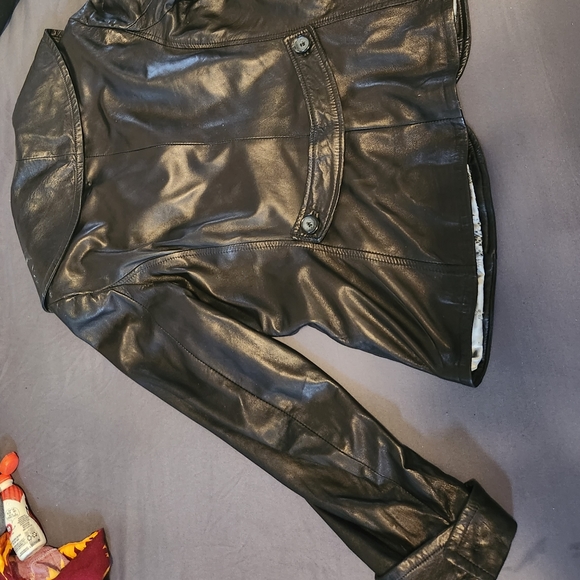 Womens Danier leather jacket - Picture 3 of 3
